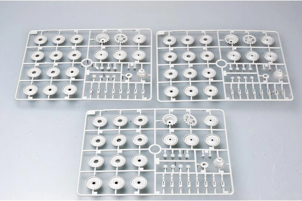 00378 | Trumpeter 1/35 German Geschutzwagen Tiger Fur 17cm Kanone 72 (sf) Self-Propelled Gun Scaled Plastic Model Kit 13 00378 | Trumpeter 1/35 German Geschutzwagen Tiger Fur 17cm Kanone 72 (sf) Self-Propelled Gun Scaled Plastic Model Kit - Image 11