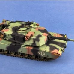 00926 | Trumpeter 1/16 U.S. Abrams M1A1 Aim Main Battle Tank Scaled Plastic Model Kit W/ Australian Decals -Mini Crafters Store TRU 00926 63 1200x800 1