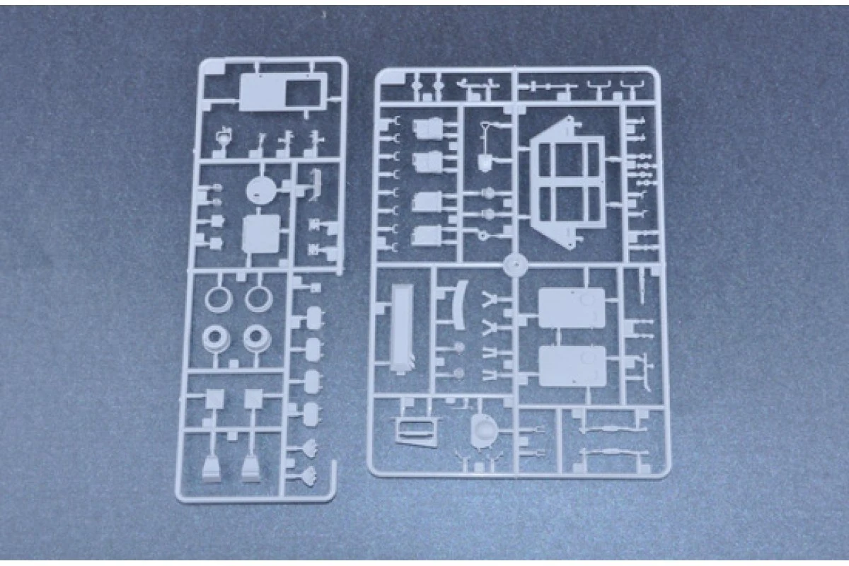 01506 | Trumpeter 1/35 Canadian Husky 6x6 AVGP (Improved Version) Armoured Vehical Scaled Plastic Model Kit 10 01506 | Trumpeter 1/35 Canadian Husky 6x6 AVGP (Improved Version) Armoured Vehical Scaled Plastic Model Kit - Image 8