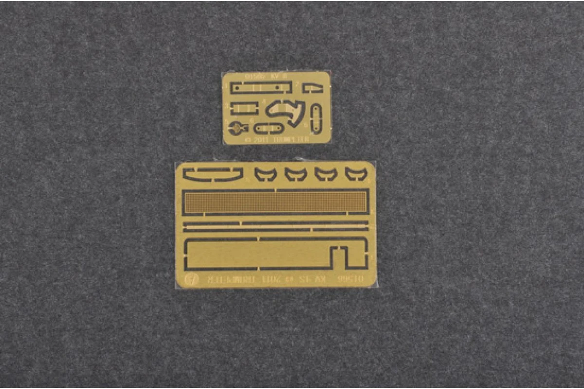 01568 | Trumpeter 1/35 Soviet KV-8S Welded Turret Tank Scaled Plastic Model Kit 10 01568 | Trumpeter 1/35 Soviet KV-8S Welded Turret Tank Scaled Plastic Model Kit - Image 8