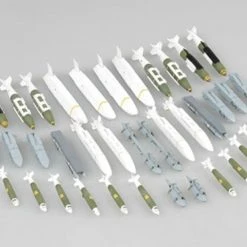 03305 | Trumpeter 1/32 US Aircraft Smart Bombs Weapons Set -Mini Crafters Store TRU 03305 53 1200x800 1