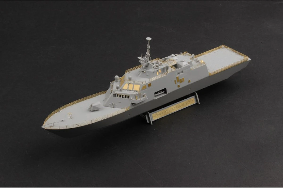 04549 | Trumpeter 1/350 USS Freedom LCS-1 Plastic Model Kit 6 04549 | Trumpeter 1/350 USS Freedom LCS-1 Plastic Model Kit - Image 4