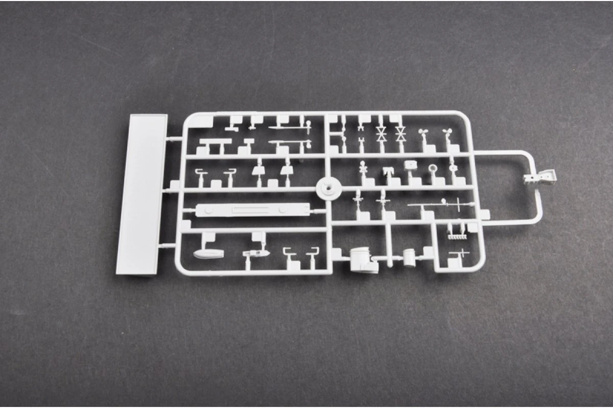 05792 | Trumpeter 1/700 Zerstorer Z-21 1940 Destroyer Plastic Model Kit 4 05792 | Trumpeter 1/700 Zerstorer Z-21 1940 Destroyer Plastic Model Kit - Image 2