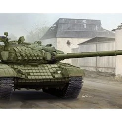 09548 | Trumpeter 1/35 Russian 1985 T-72A Main Battle Tank Scaled Plastic Model Kit