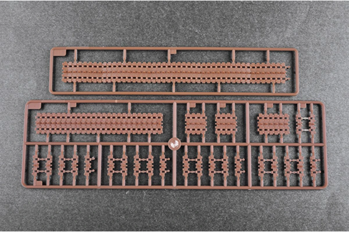 09584 | Trumpeter 1/35 Soviet SMK Heavy Tank Scaled Plastic Model Kit 12 09584 | Trumpeter 1/35 Soviet SMK Heavy Tank Scaled Plastic Model Kit - Image 10
